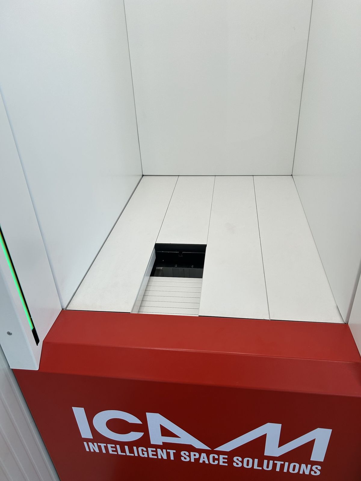 ICAM: il vano da cui il magazzino automatico consegna il gadget